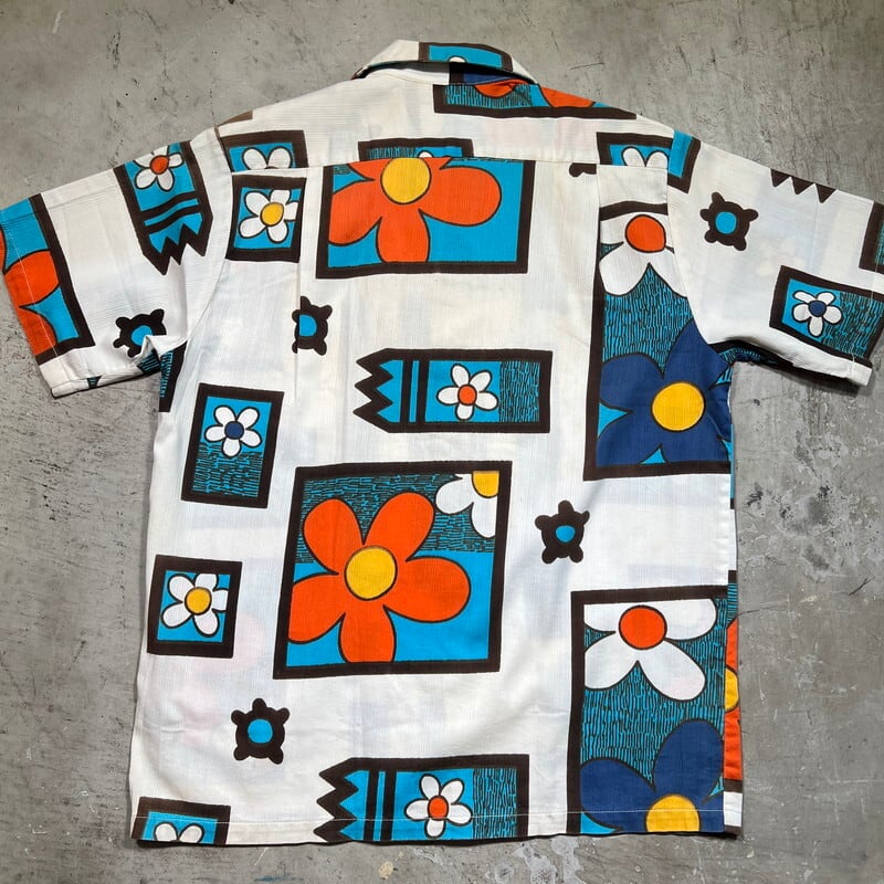 40'sビンテージ古着！MADE IN HAWAII コットンハワイアンシャツ 60's MADE IN HAWAII コットンハワイアンシャツ フラワーモチーフ 古銭