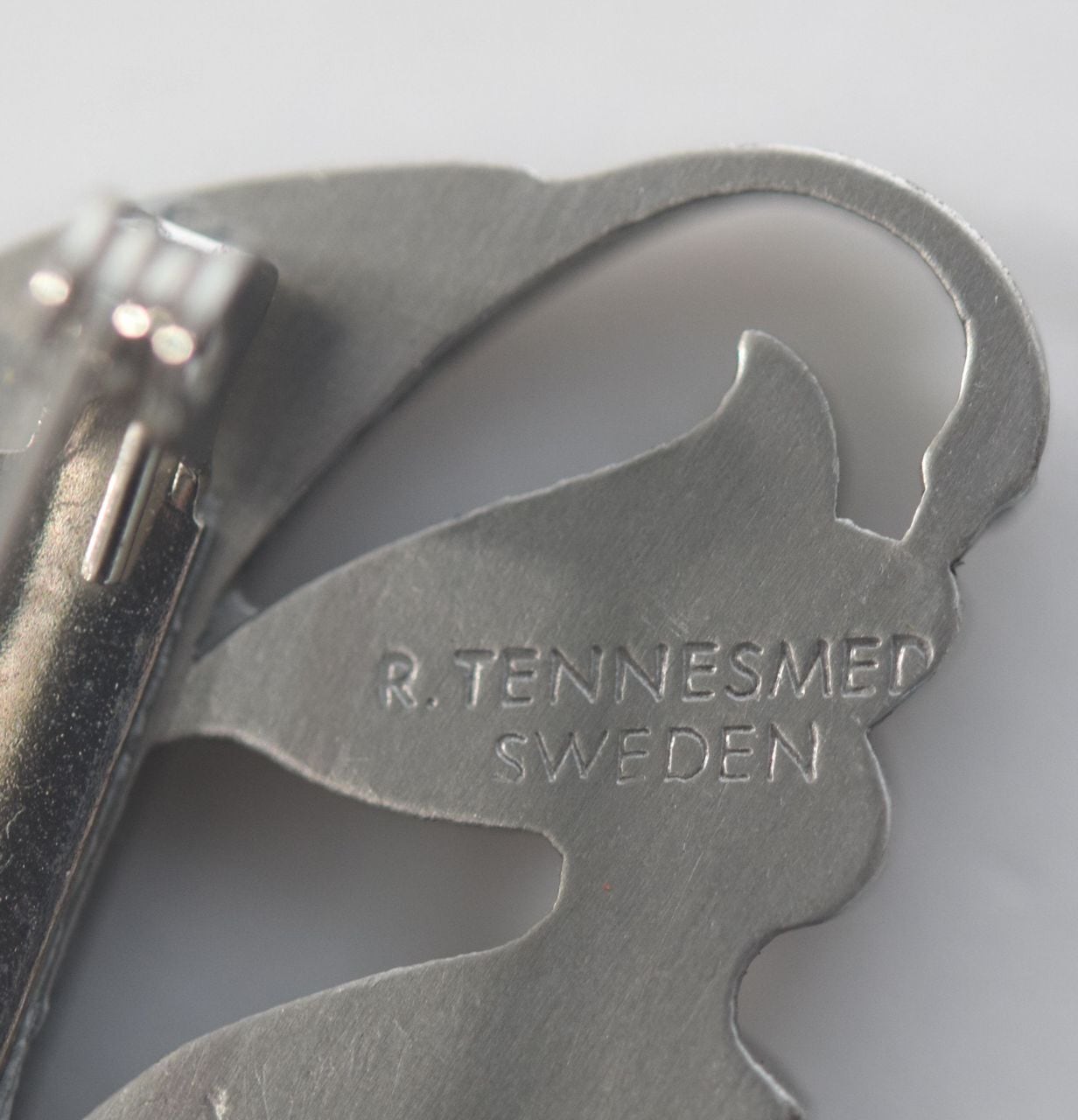 北欧雑貨 ヴィンテージ　R.TENNESMED SWEDISH PEWTER 鈴蘭のブローチ アクセサリー | D-plus-stock  powered by BASE