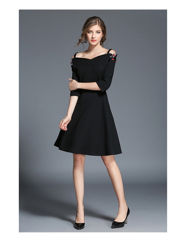 肩紐付きオフショルダーワンピース