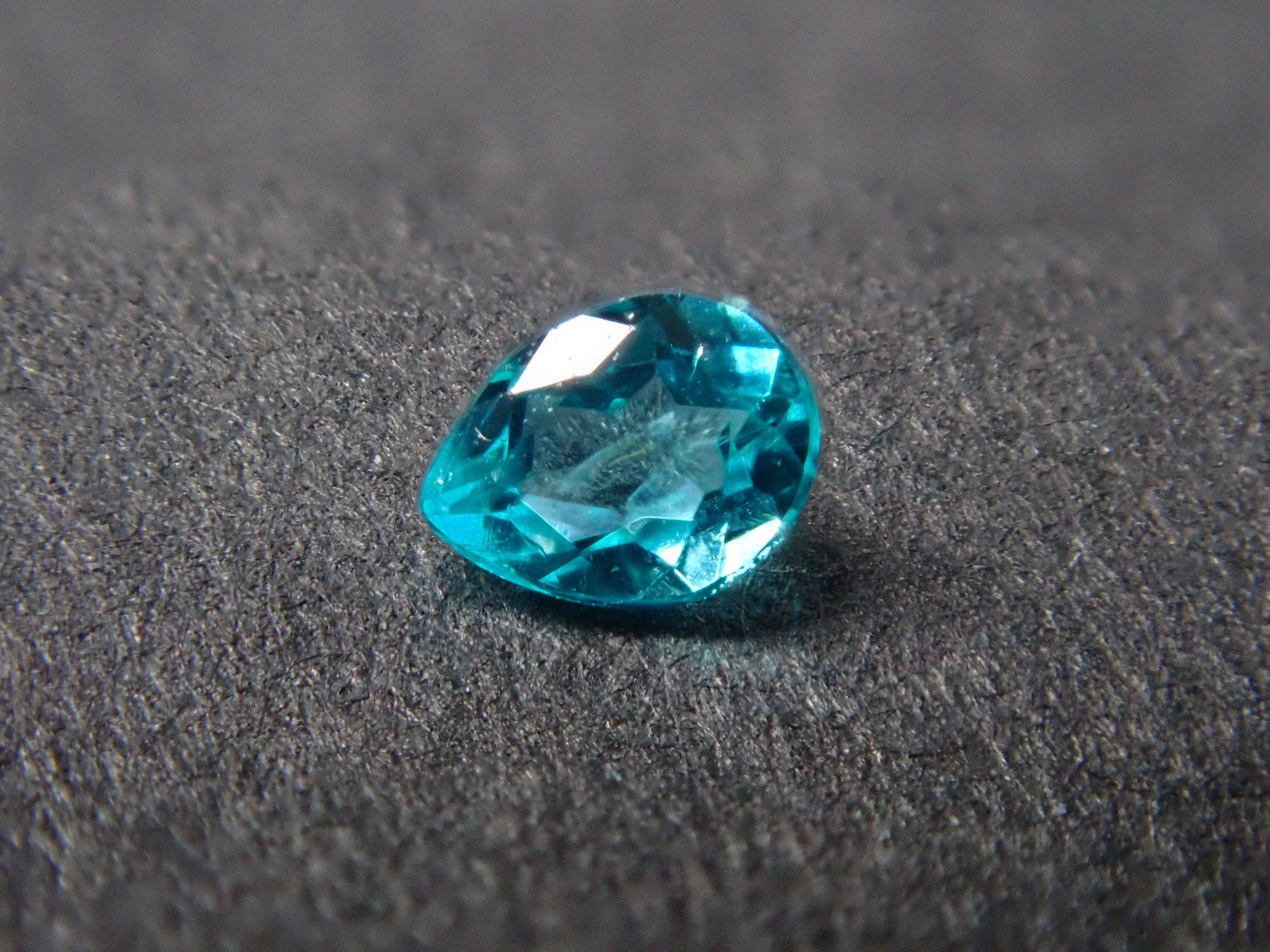 ブラジル・バターリャ産パライバトルマリン 0.029ct