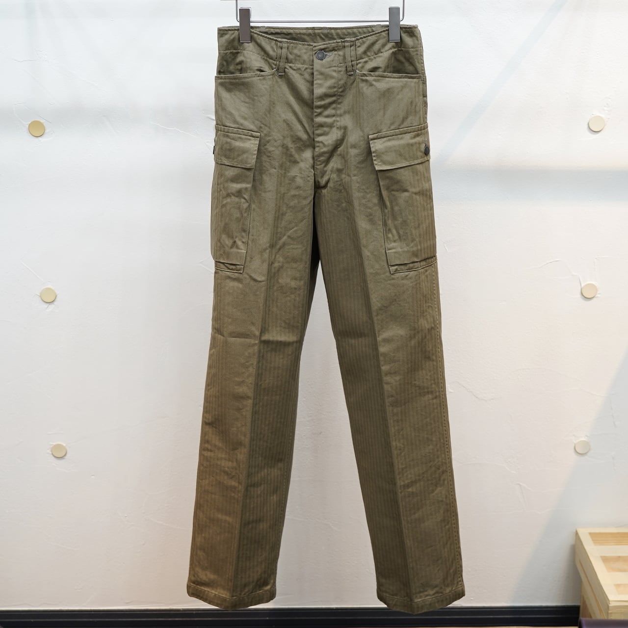 Workers（ワーカーズ） M43トラウザーズ カーキヘリンボーン | CIRCLE