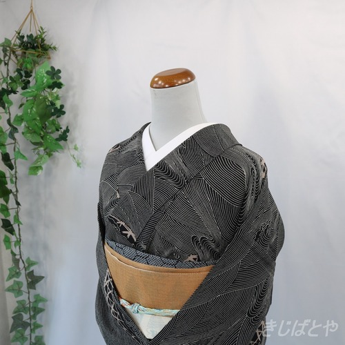 正絹絽　墨色に波の夏着物