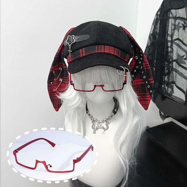 チェックウサ耳サブカルハット：メガネフレーム付き