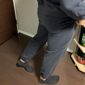 EMBROIDERED LOGO SWEATPANTS [NAVY]