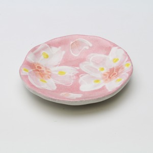 雅花紋　小皿（紅） [径11.2cm]【かわいい器で笑顔の食卓】