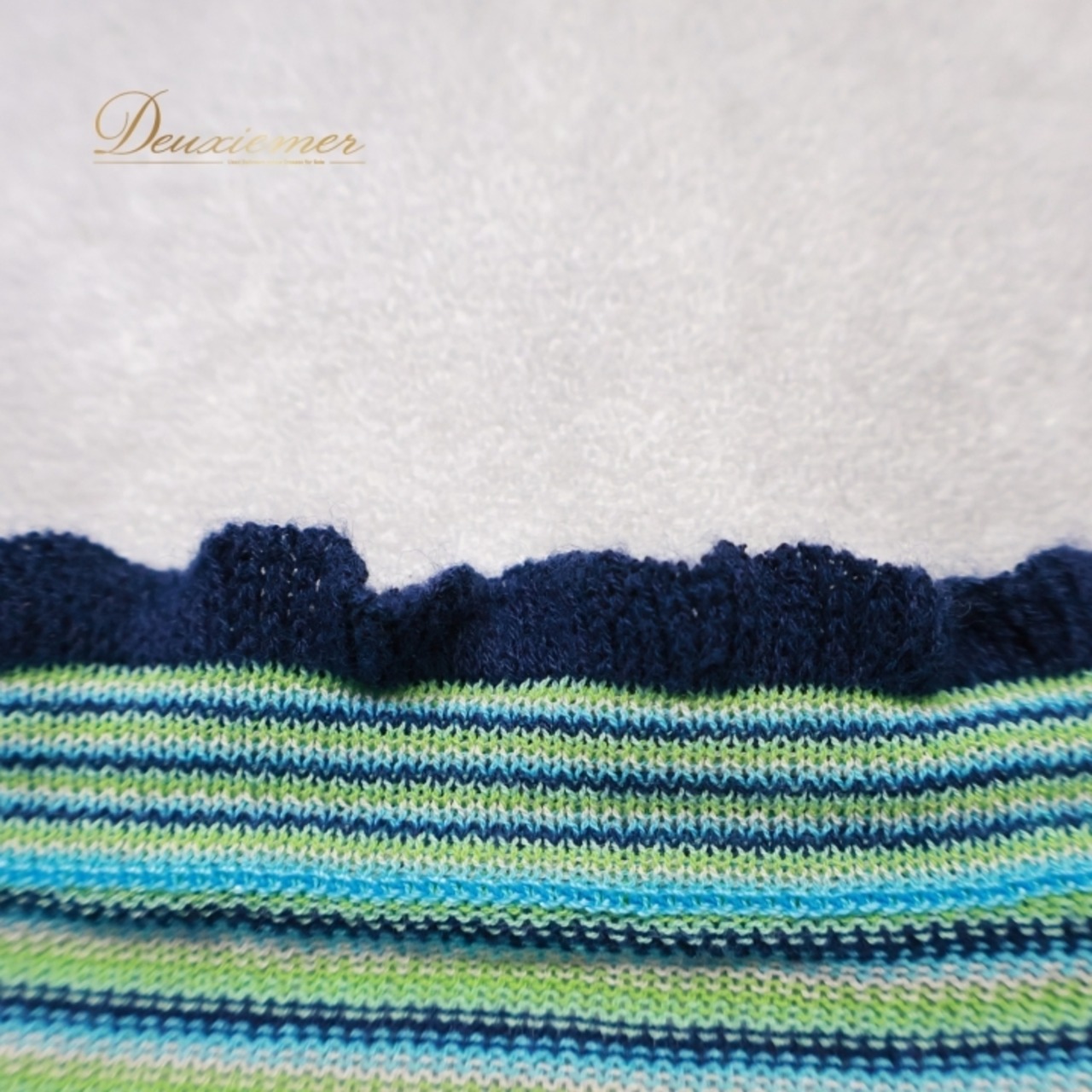 レディース トクコプルミエヴォル TOKUKO 1er VOL トップス ブラウス グリーン系 ノースリーブ 袖なし ボーダー フリル 緑 青 紺 伸縮 ストレッチ カジュアル かわいい 爽やか 日本製 レディースファッション ネイビー系 ブルー系