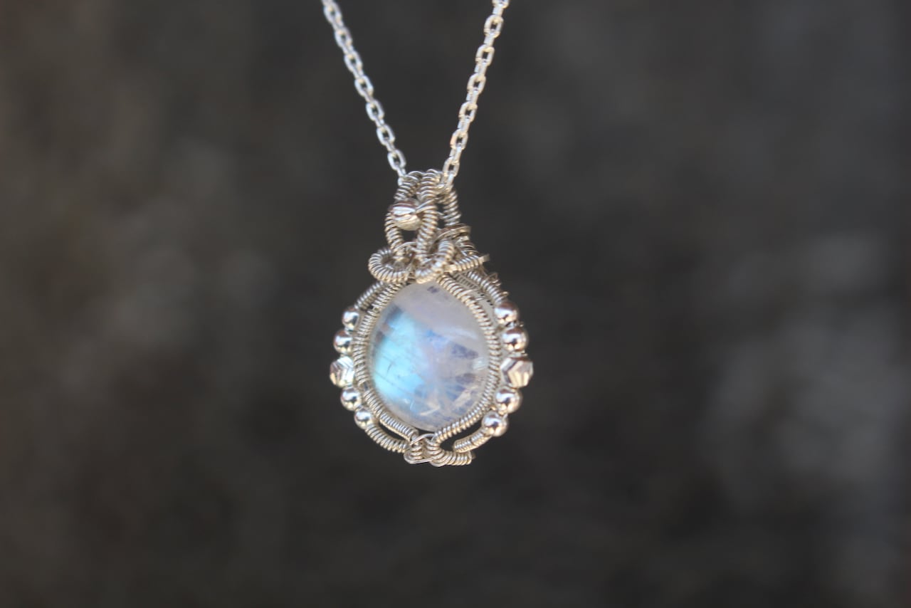 Rainbow moonstone silver925 wire wrapping  pendant