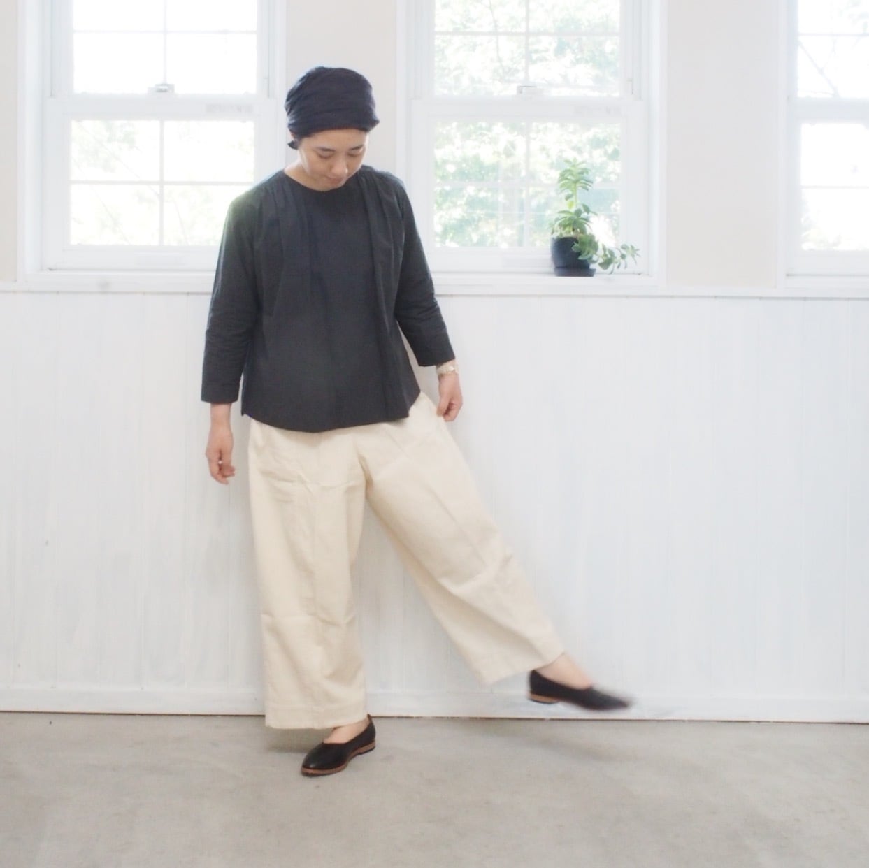 miho umezawa】 14W CORDUROY コクーンワイドパンツ | le feuillage miho umezawa】 14W CORDUROY コクーンワイドパンツ | le feuillage