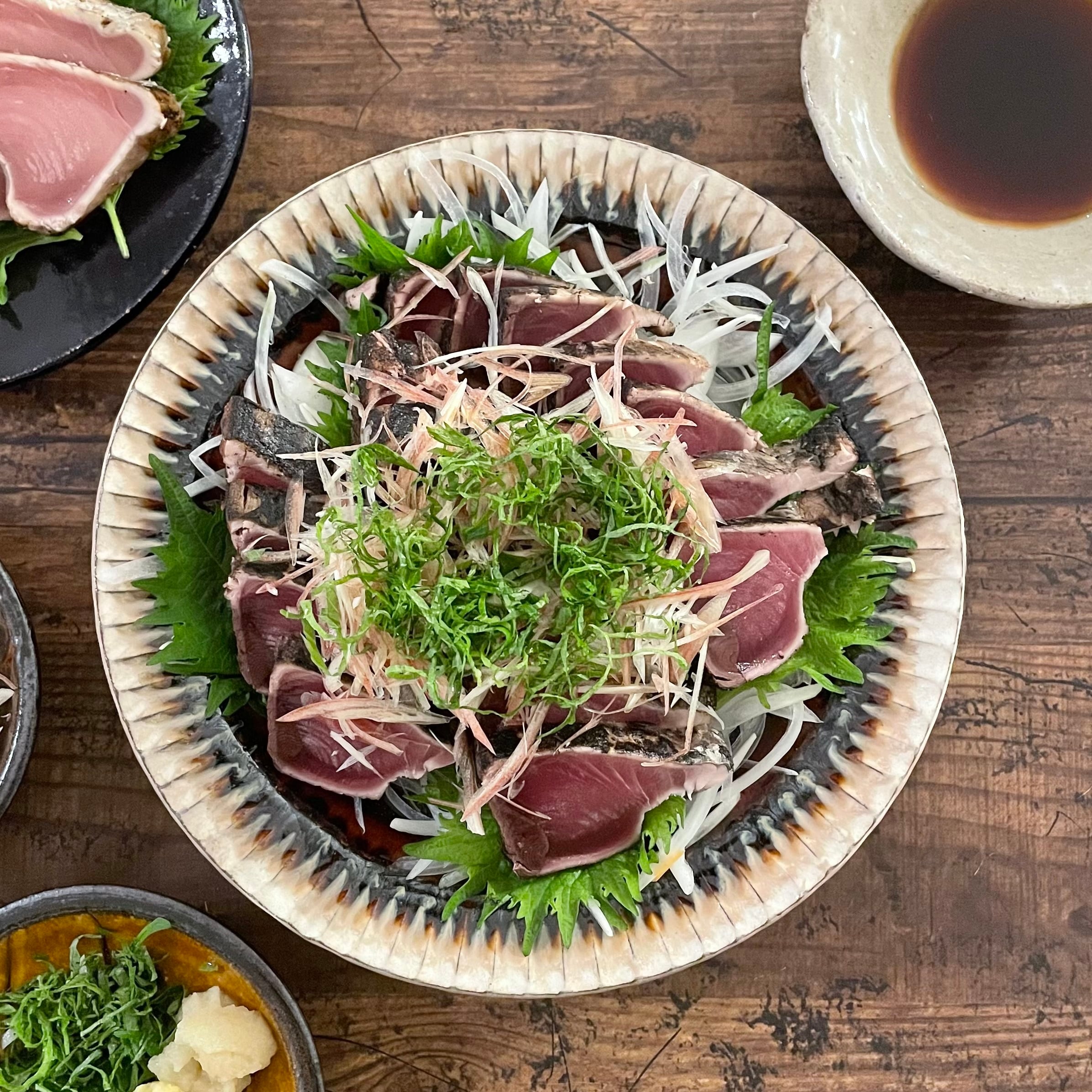 しのぎあめ釉リム皿 大（省三窯） | 暮らしの器 かまごと