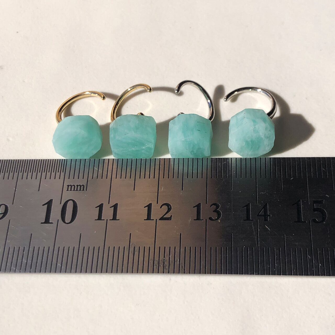 アマゾナイト イヤーカフ 原石 鉱物 天然石 ハンドメイド アクセサリー