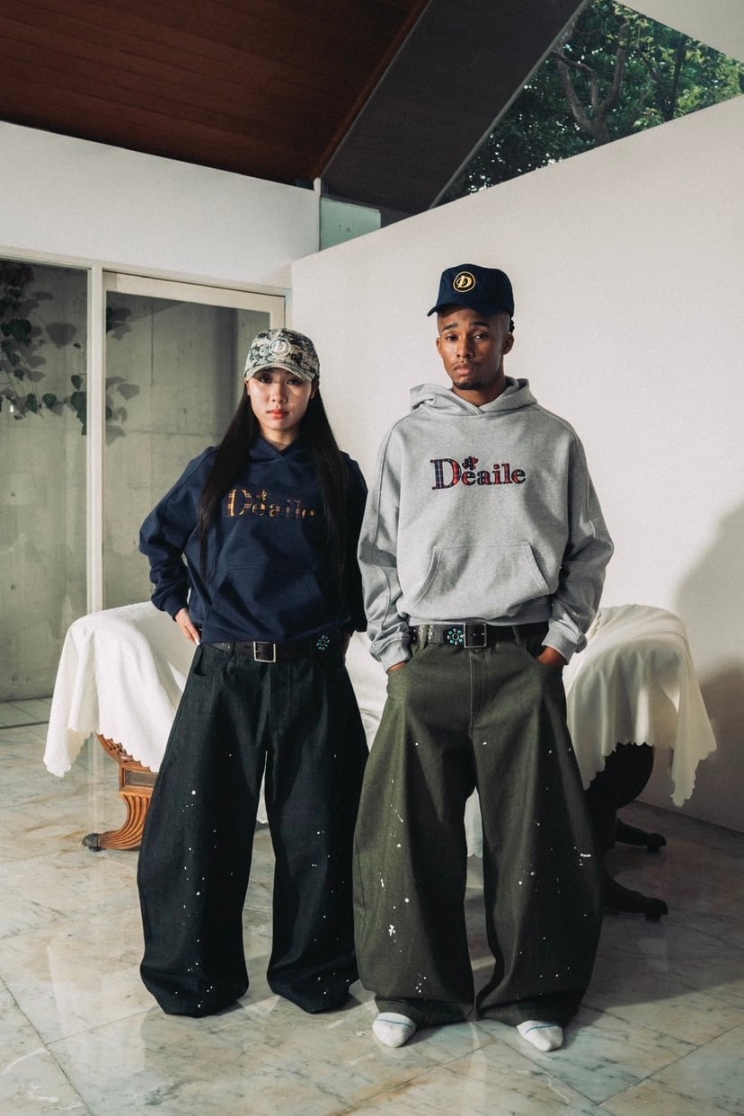 Deaile Logo Check Hoodie | Deaile