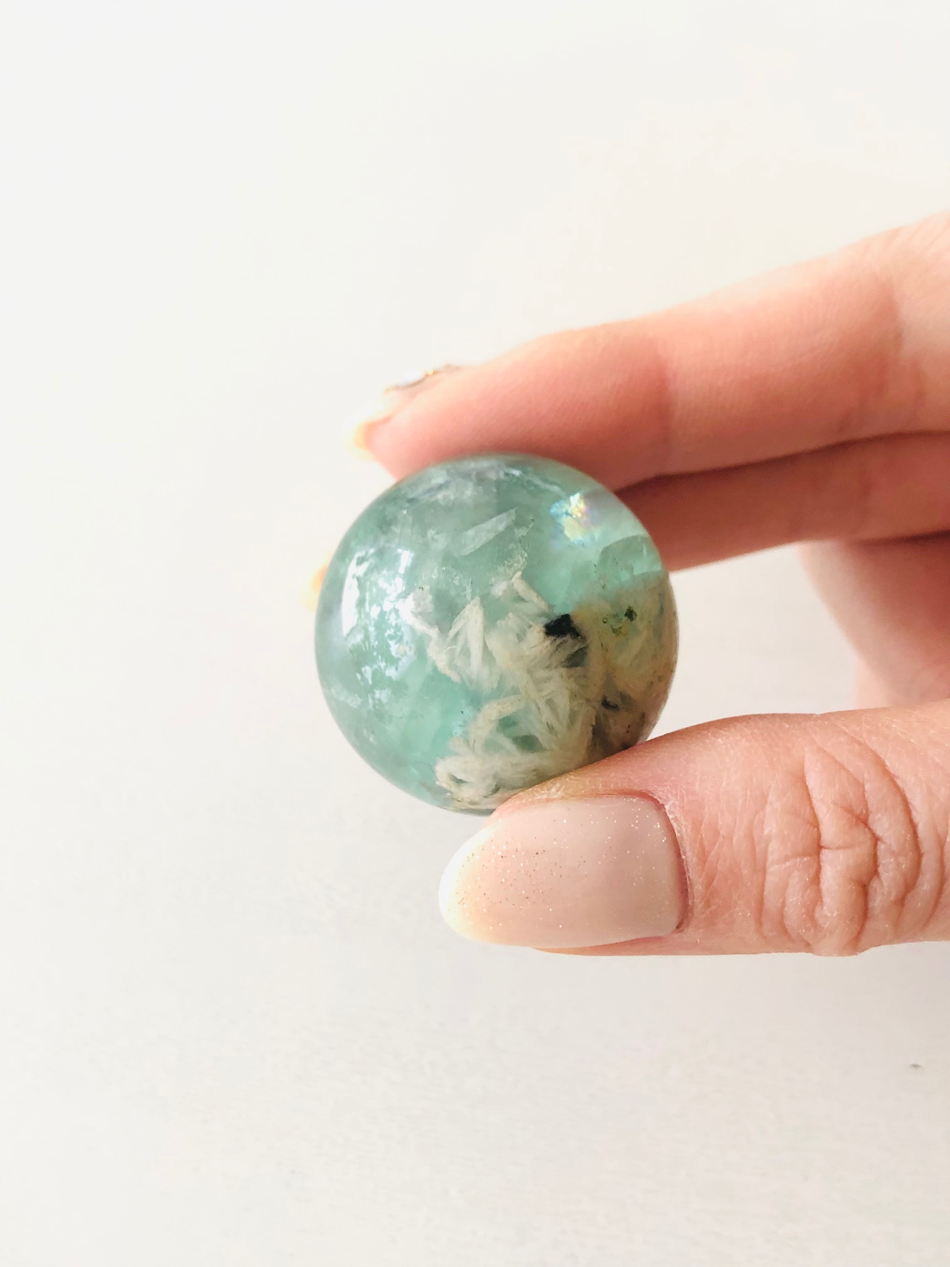 美しいブルー！アパタイト丸玉(63mm) 丸ビーズ 3mm