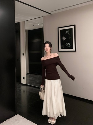 Glossy Material Pleated Flare Long Skirt【H00072】