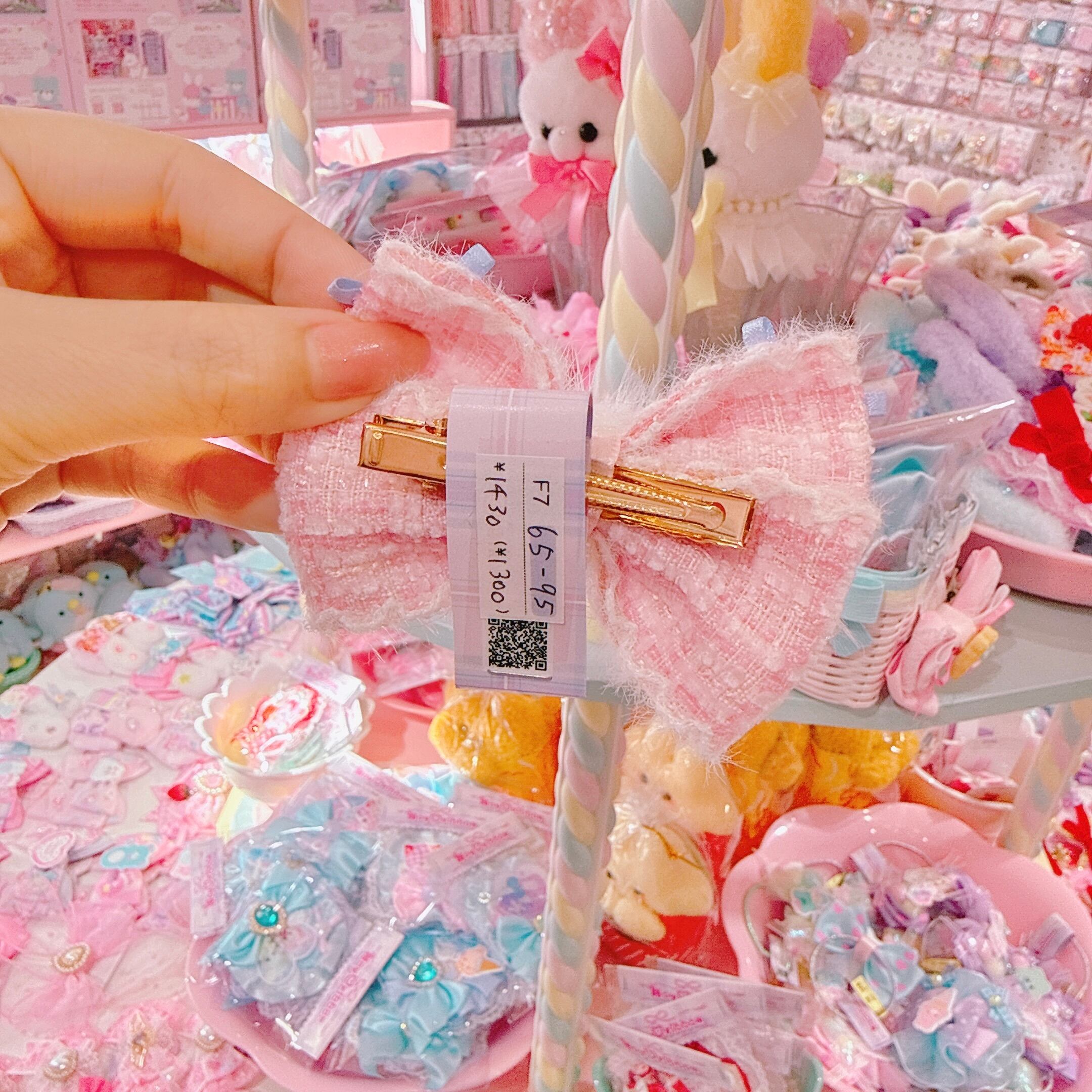 【F7】65-95ツイードリボンヘアクリップ