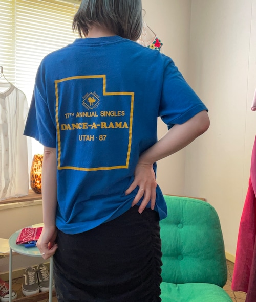 80s SIGNAL “THE PLACE TO” Bee Print Tee Made in U.S.A.
