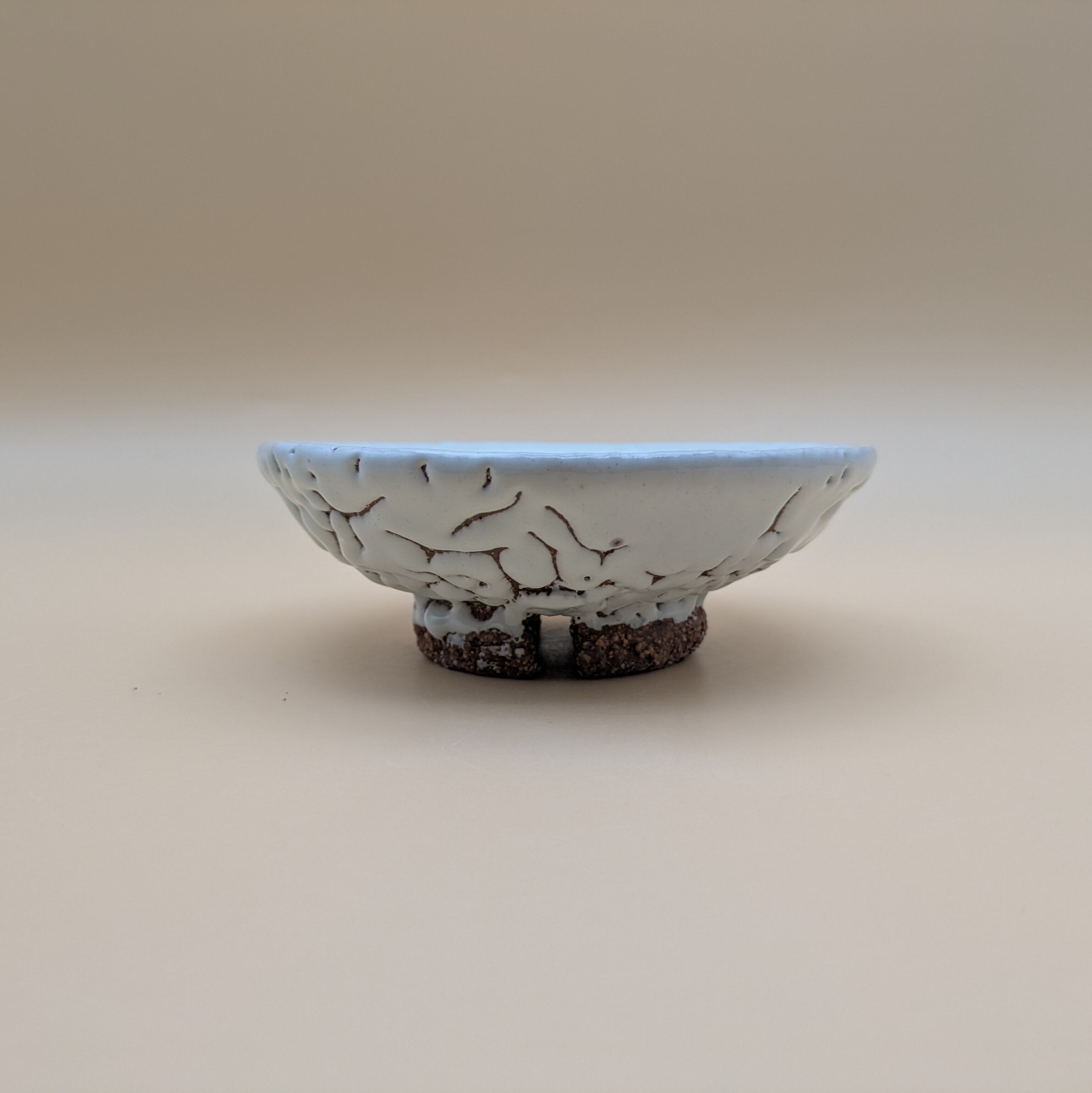 萩焼】 4寸 浅鉢 13cm （白釉 鬼萩 四つ足高台） 小鉢 盛り皿 副菜皿