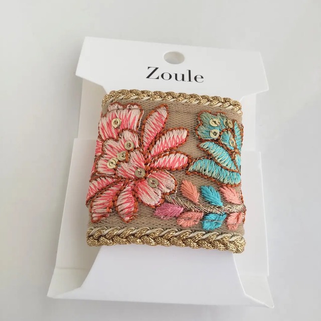 ゾーラ　embroidery cuff 40  ヘアーカフス　ヘアカフ　ピンク