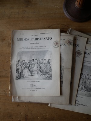 MODES PARISEIENNES　パリジェンヌのファッション誌　フランスアンティーク　新聞　雑誌