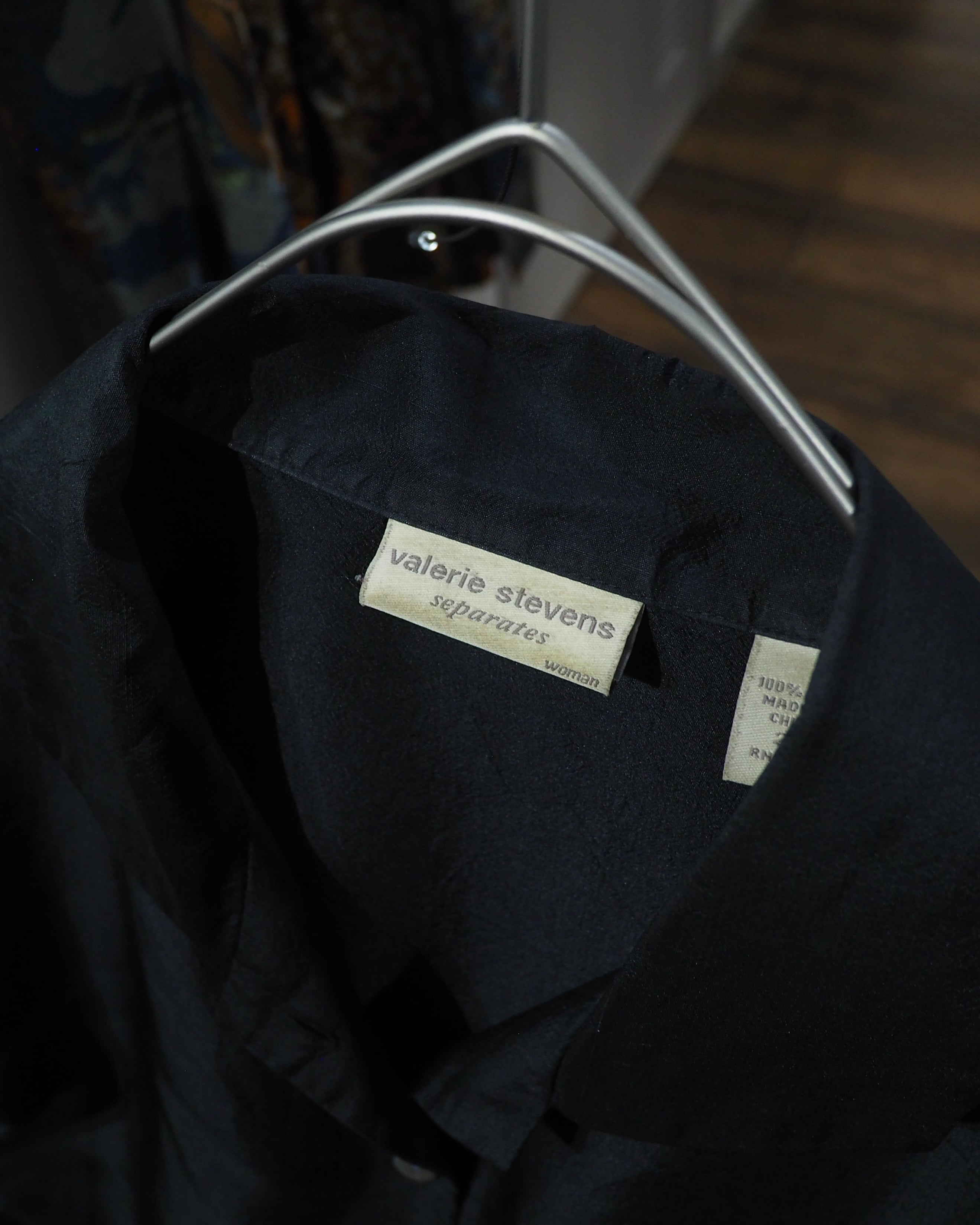 Black Glossy × Wrinkles processing vintage Over silhouette Silk shirt
