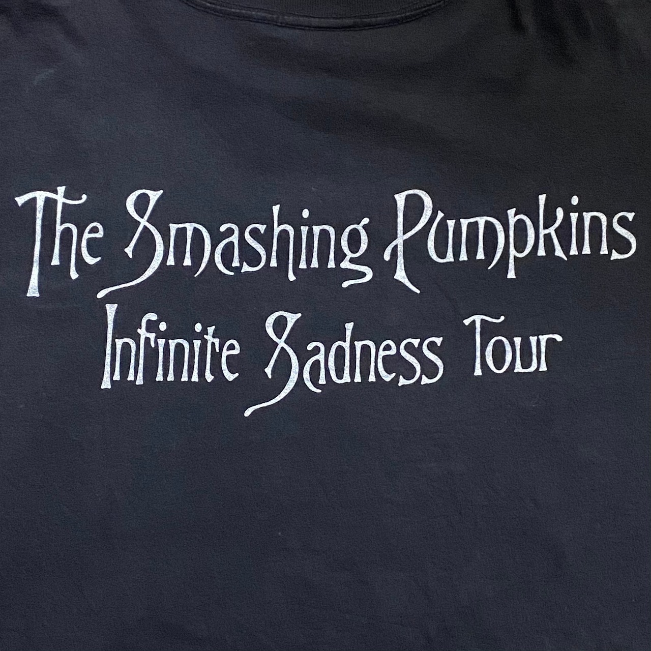 vintage 1996’s THE SMASHING PUMPKINS music tee “the world is a vampire”