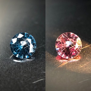 蠱惑のベキリーブルー 0.15ct 天然 カラーチェンジ ガーネット