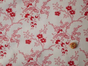 Moda Sally’s Stiches 1840-1860（サリーのステッチ）ピンクの花柄