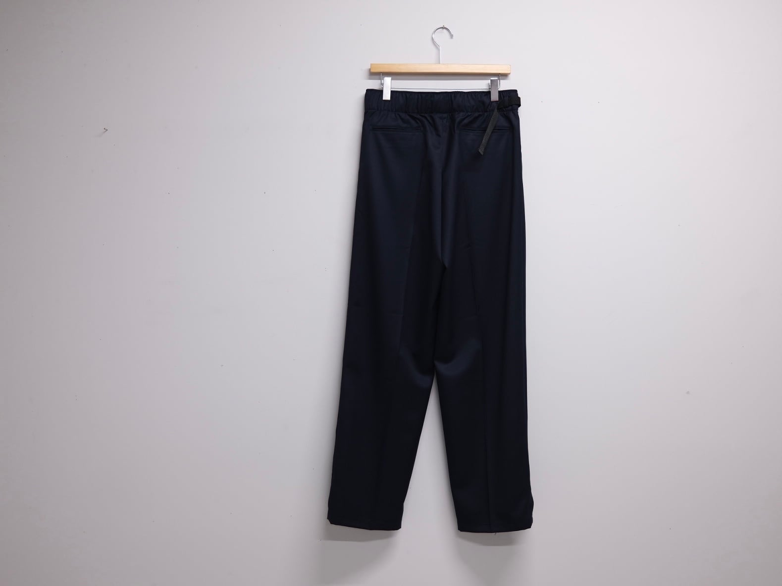 REVERBERATE” BELTED TROUSERS TYPE 2” | Lapel online store