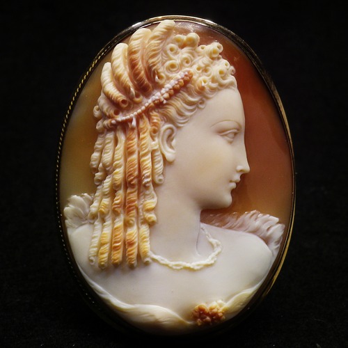 ジョヴァンニ・ノト作　ハイクオリティピース ”縦巻き髪の公女”