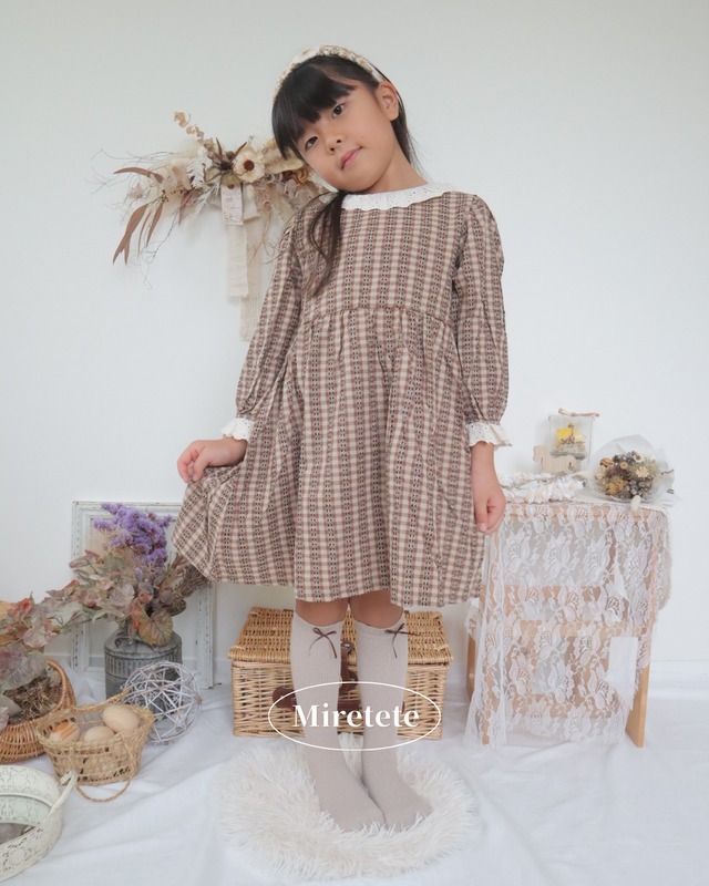 【取寄】珍しい総刺繍柄が高見えするレースフリル付きワンピース