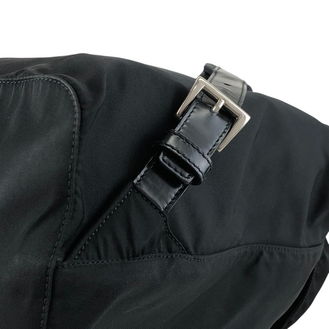 PRADA プラダ バックパック ブラック トライアングルロゴ フロントバックル ナイロン フロントポケット リュック vintage ヴィンテージ オールド 6abvn2