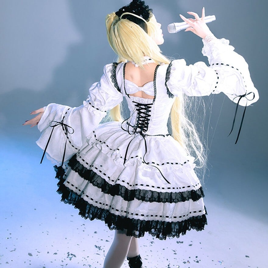 白黒レースのアイドル系ゴシックロリィタワンピース｜クロスリボン