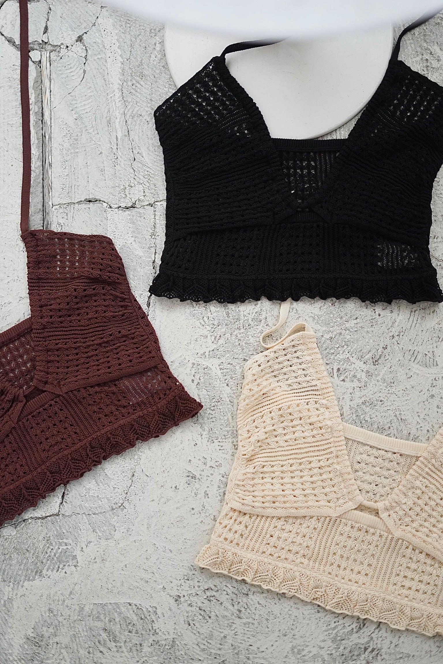 Mediam / Knit Lace Halter Tops (Brown , Ivory , Black) | JUQUI Online