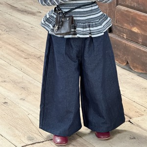 秋レトロフリル裾ＴシャツORジンズ