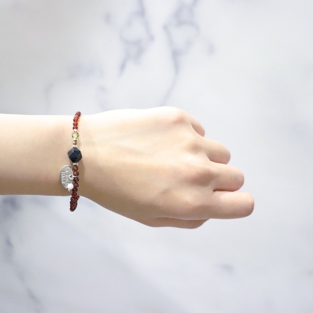 【Open the Jewelry Box!】オレンジガーネット×オニキス×ジルコニア ブレスレット