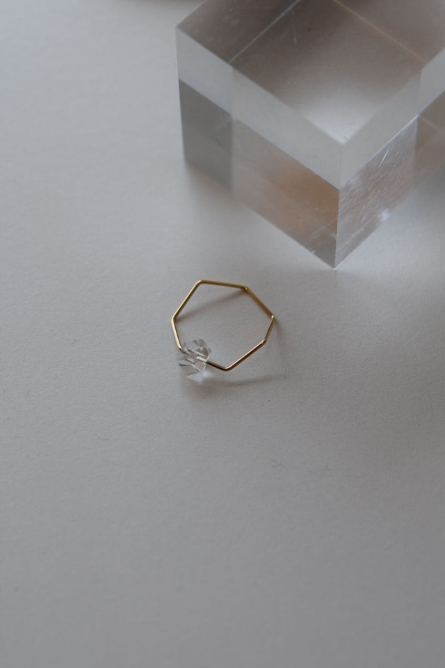siki　七角形と水晶のリング（K18YG）