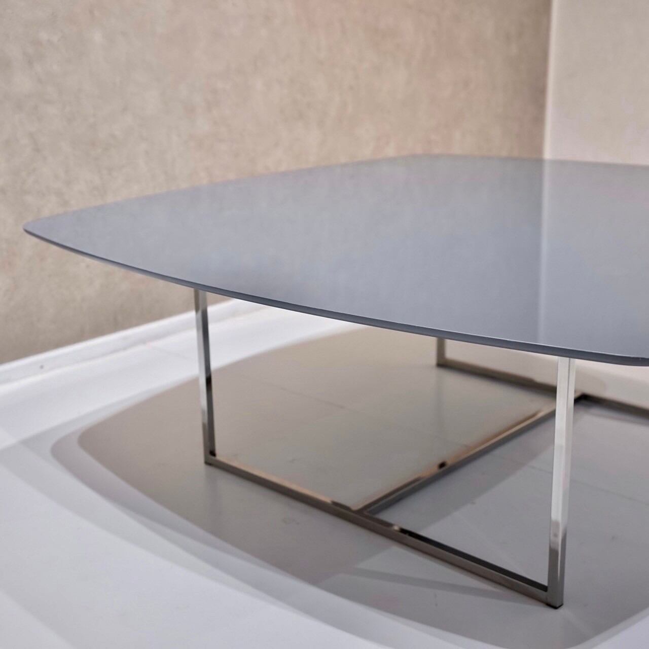 グラスイタリア社製 ガラステーブル ローテーブル