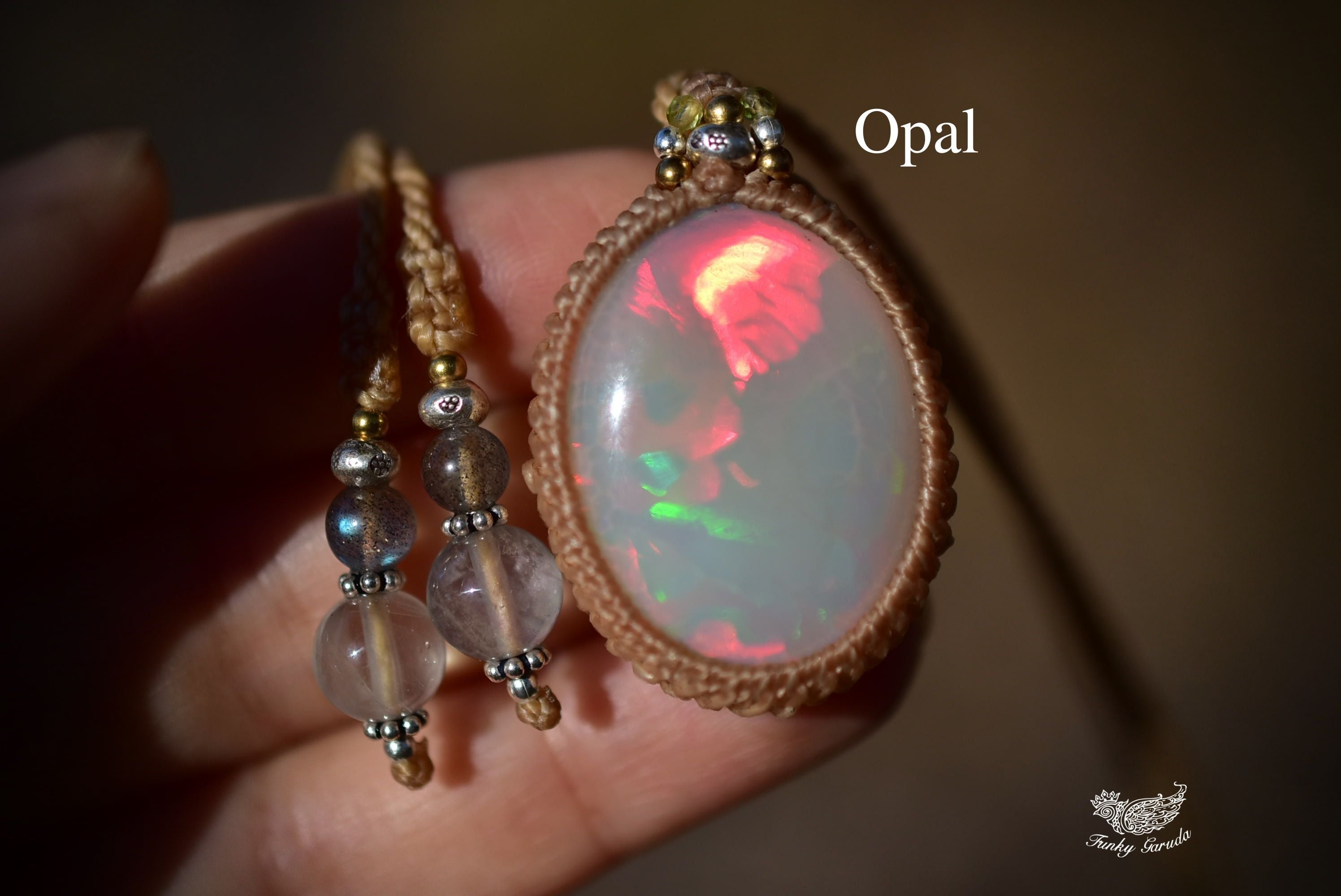 大粒★35.6ct★華火の揺らめき★プレシャスオパール マクラメペンダント138