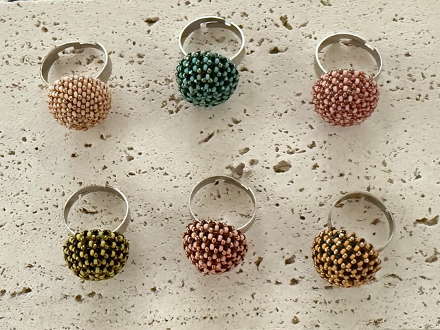 ビーズリング　グリーン＆ブラック