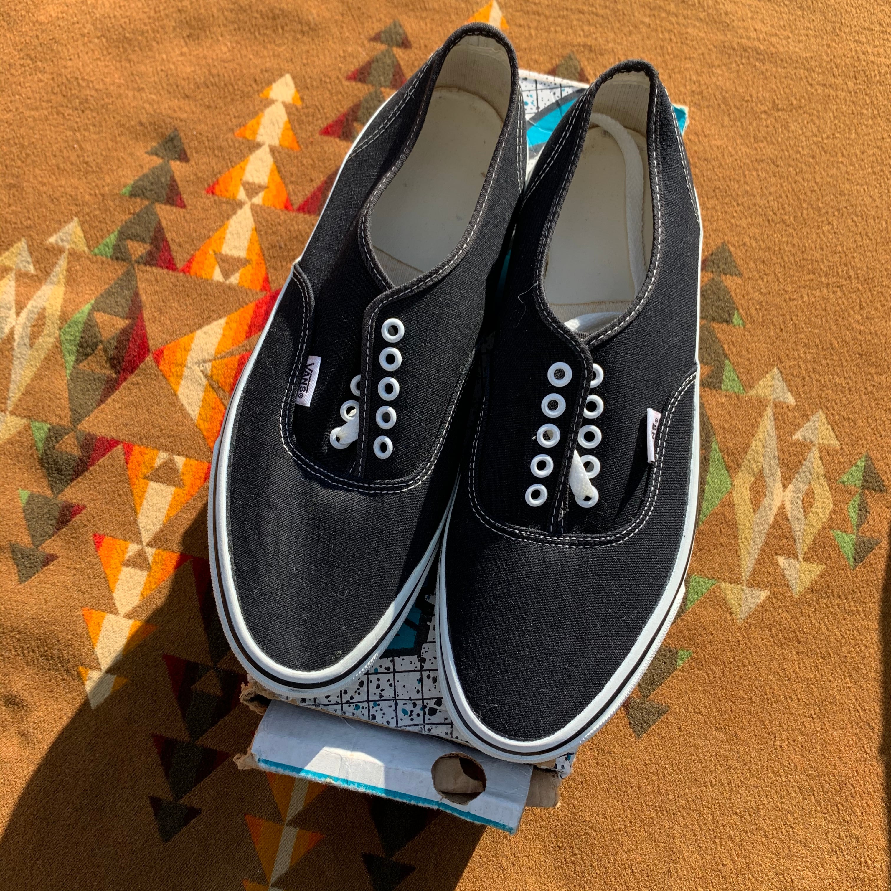 Vintage Vans “Style 44 Authentic”