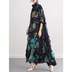 Geometric Art Pleated Long Dress / ジオメトリック アート プリーツ ドレス ワンピース