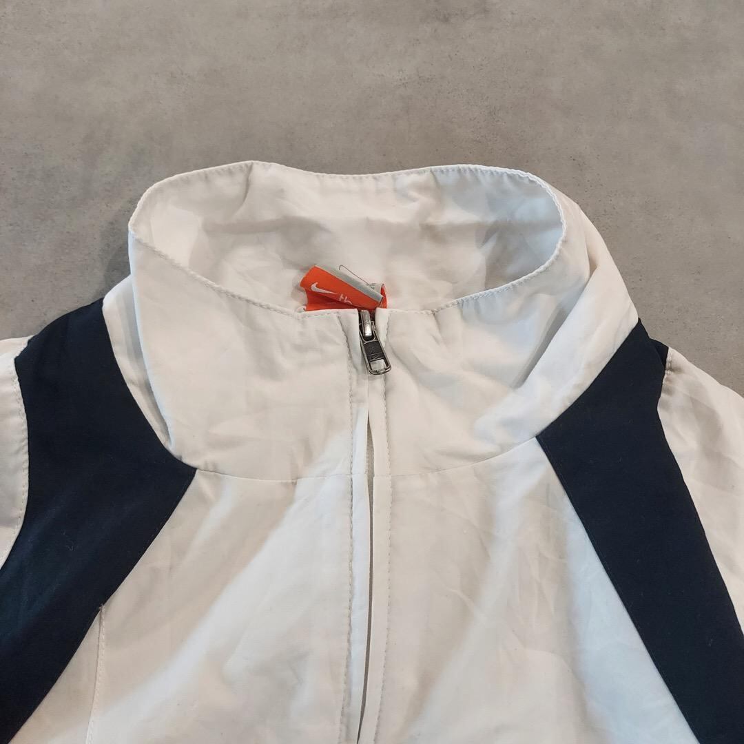 NIKE ナイキ ナイロンジャケット 古着 ロゴ刺繍 00s L 白 14482