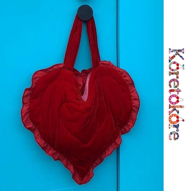 Heartful Velvet Bag A2042