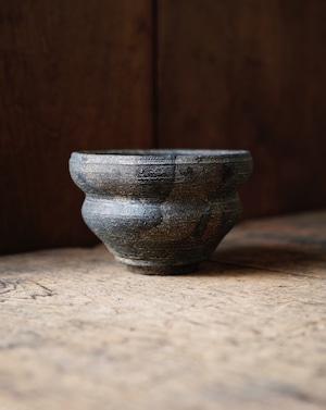 植木鉢 / 菊地亨