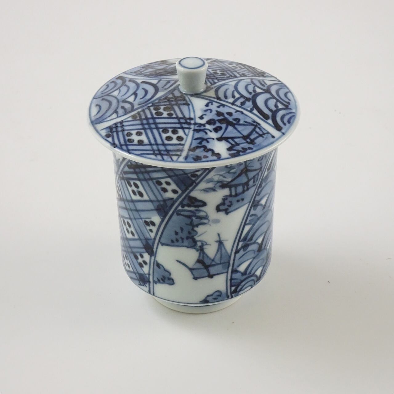 嬉野吉田焼 地紋山水 蓋付湯吞(小)(化粧箱入)