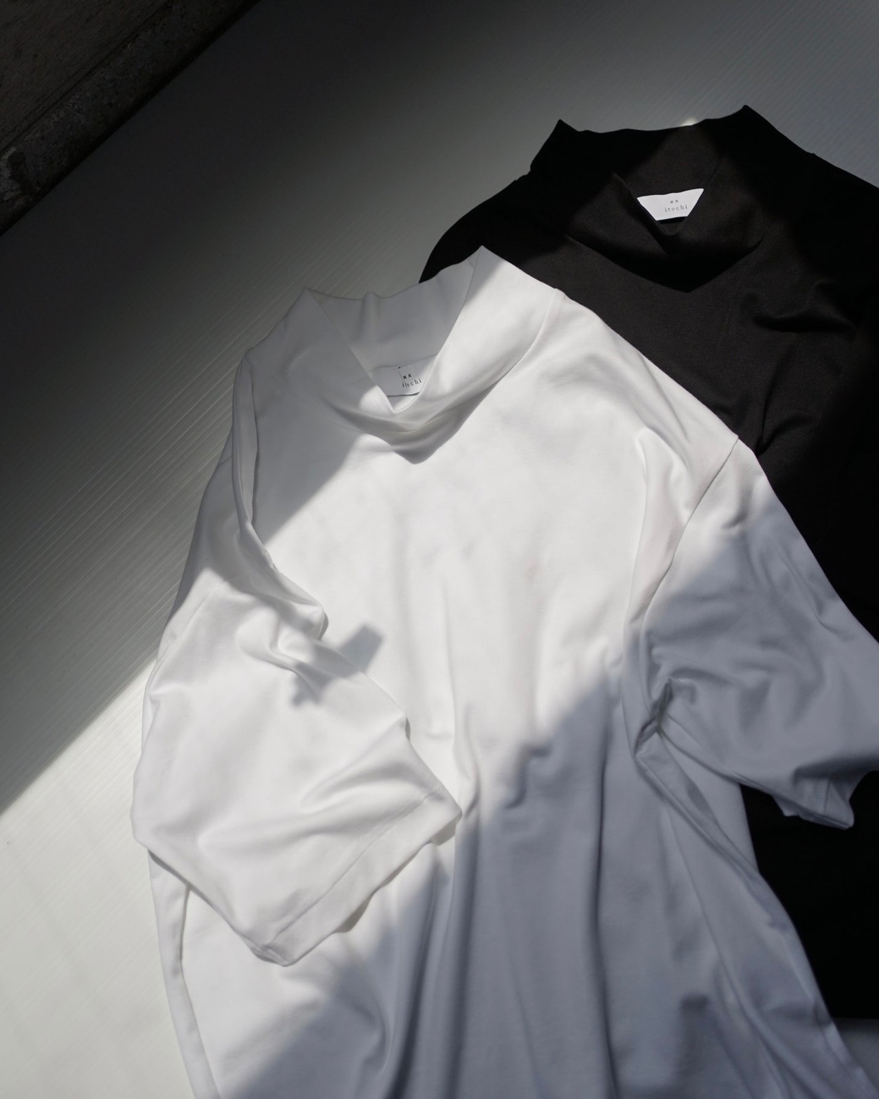 itochi - Suvin cotton smooth mock neck half sleeves pullover shirt (イトチ -スビンコットンスムースモックネック半袖プルオーバーシャツ)