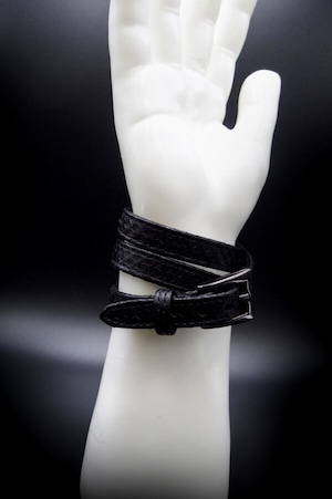 Long Smooth Bracelet / Diamond Python / Black