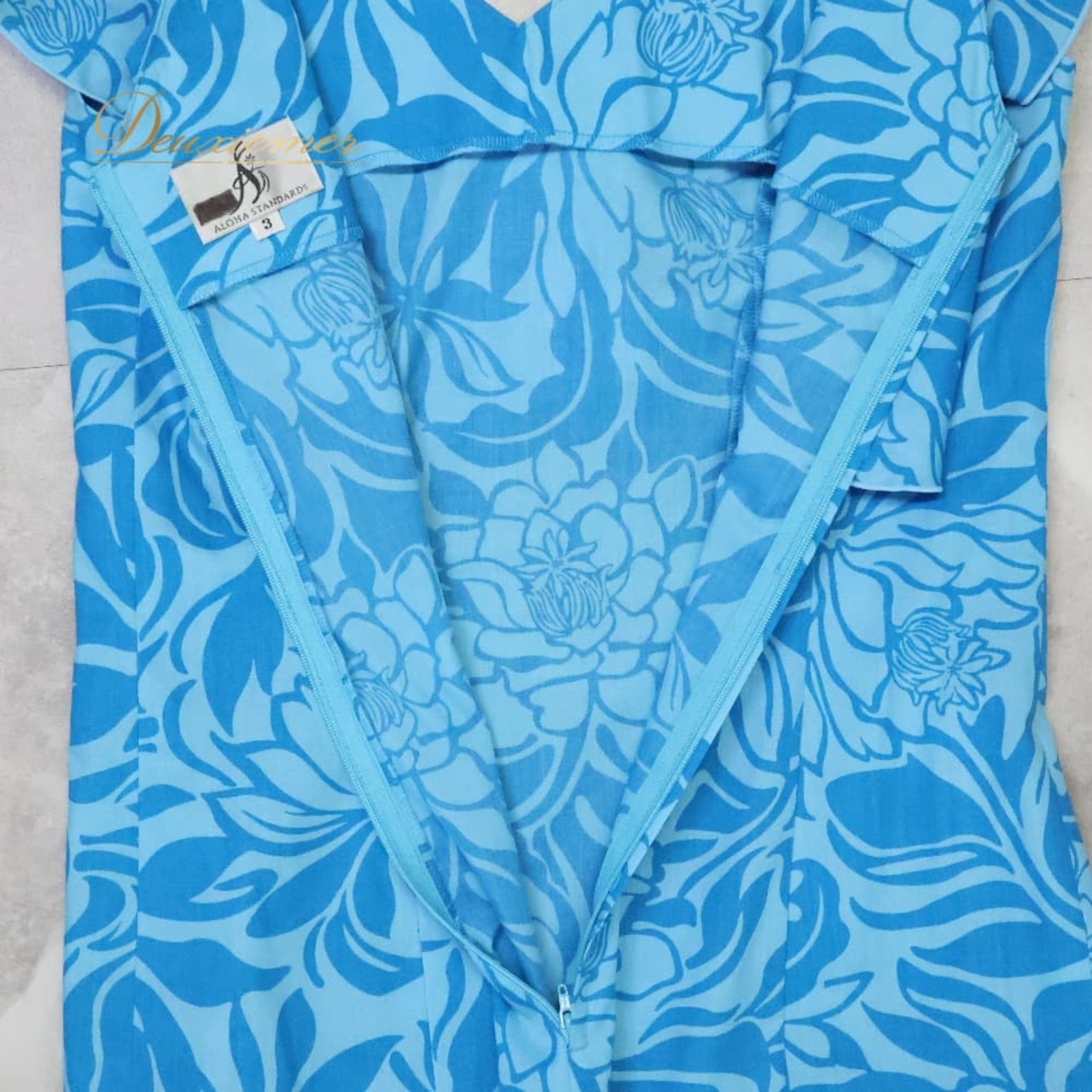 フラダンス 衣装 ALOHA STANDARDS アロハスタンダード ワンピース ドレス ブルー系 日本製 ワントーン フリル かわいい 華やか 鮮やか 明るい 爽やか 水色 ハワイアン アロハ ハワイアンプリント フラ ダンス レッスン 練習 ホワイト系 服