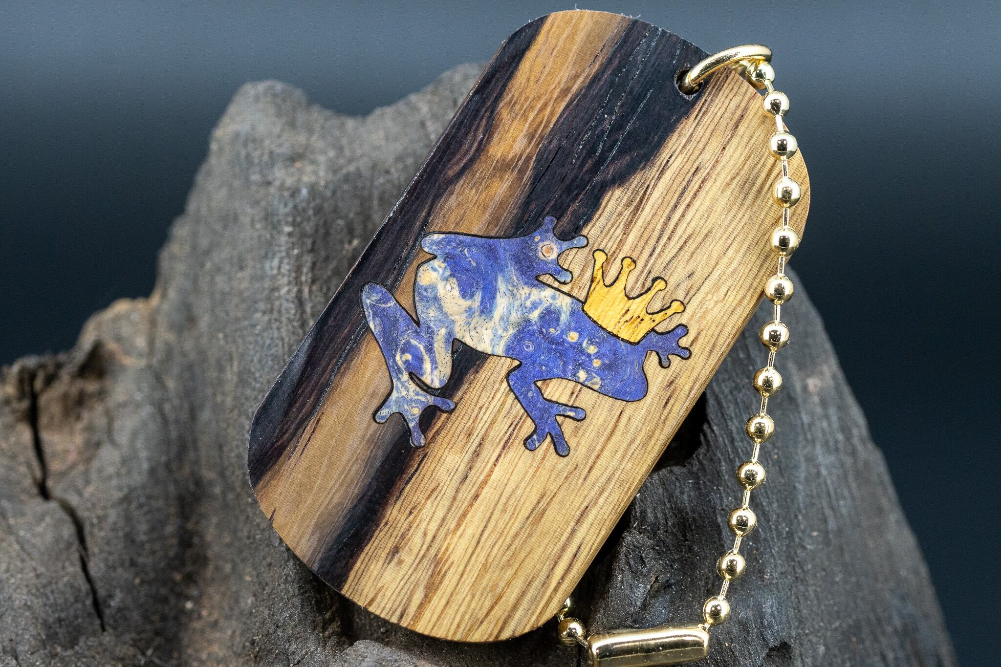 【 熱帯の黒き宝 】 ラオスブラック ドッグタグ 象嵌 カエルの王様