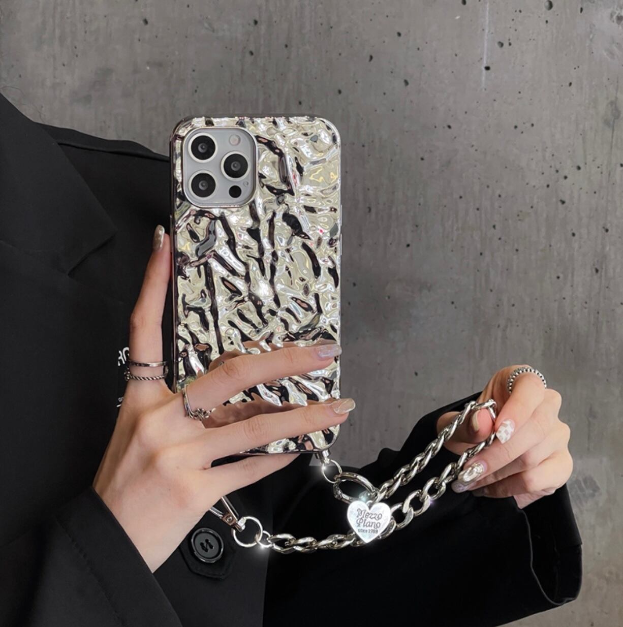 メタリック スマホケース チェーン Iphone ケース ストラップ 落下防止 オシャレ クール ストリート モード キラキラ きらきら Lamitte Deco トレンド 韓国ファッション ショップ Base店 メタリック スマホケース チェーン Iphone ケース ストラップ 落下防止 オシャレ クール ストリート モード キラキラ きらきら Lamitte Deco トレンド 韓国ファッション ショップ Base店