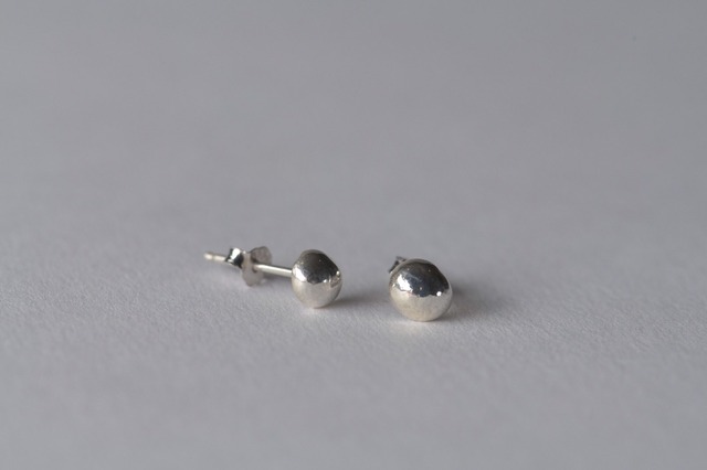 hizumi tsubu earrings